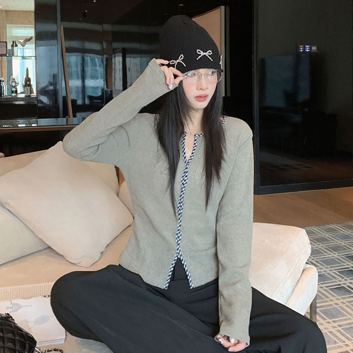 Sexy Design Color-block Checkered Knotted Long Sleeve V-neck Top for Women